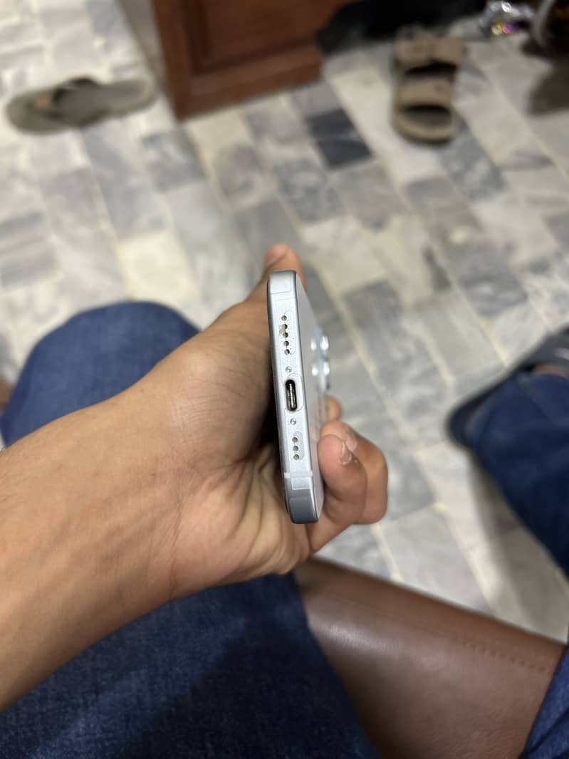 iPhone 15 1