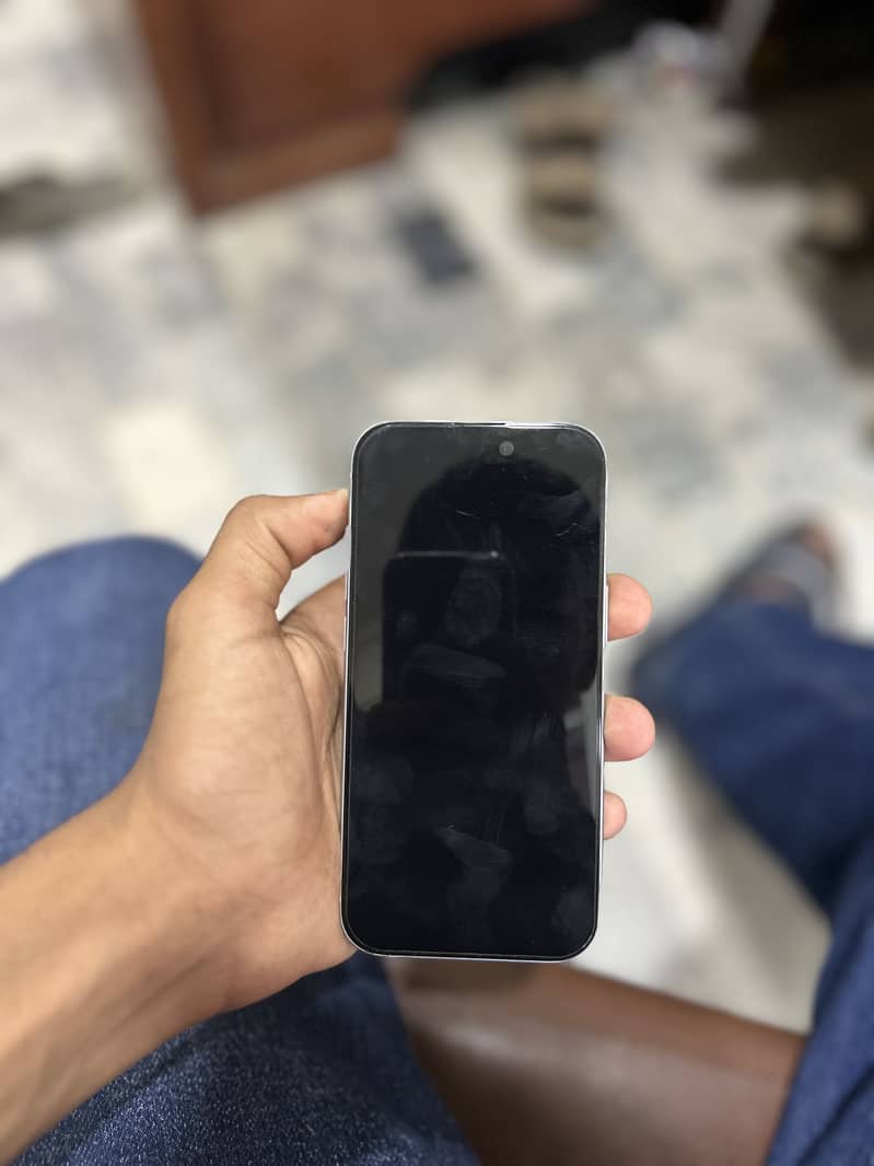 iPhone 15 2