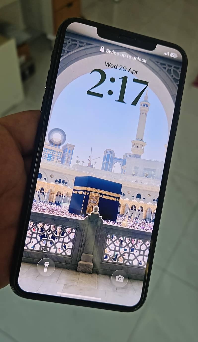 iPhone 11 Pro Max 1