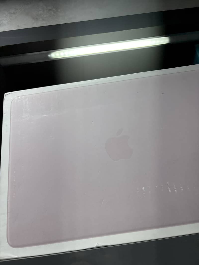 MACBOOK NEO 1