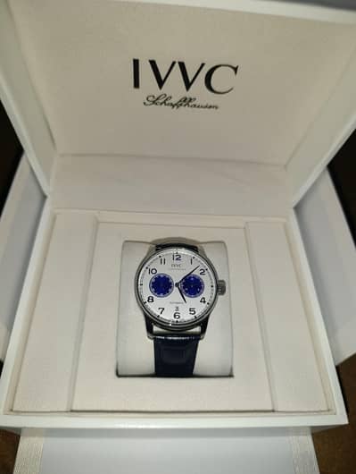 Ivvc watch Chronograph working unused watch for sale