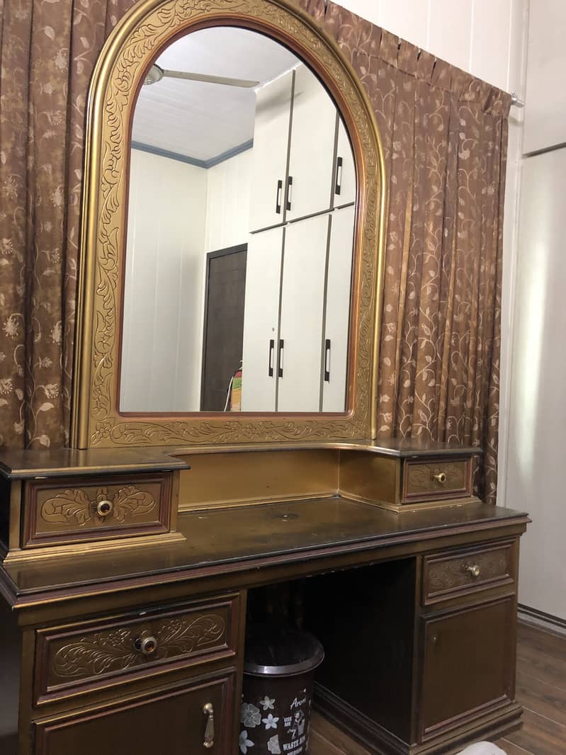 Dressing Table 1