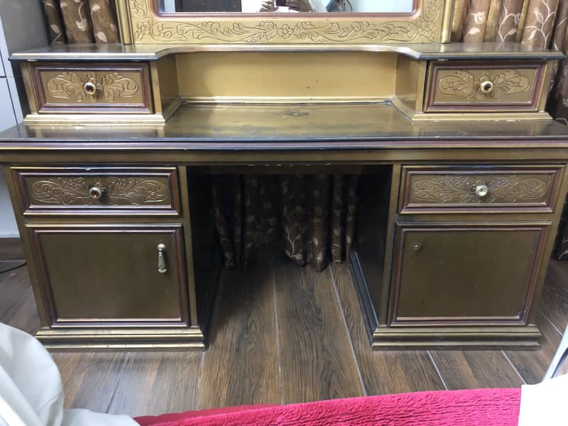 Dressing Table 2