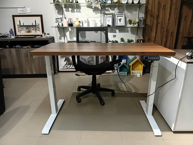 Height adjustable table 19