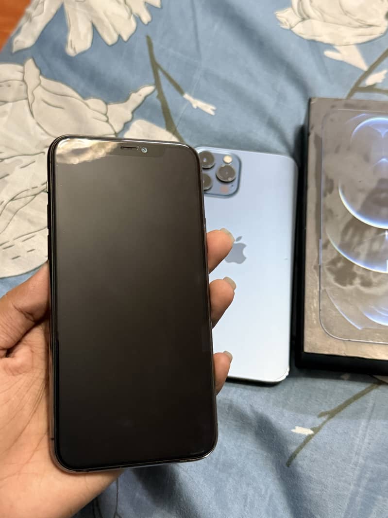 iPhone 11 Pro 0