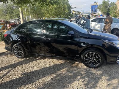 Grandee 2025. Balck with black black room
