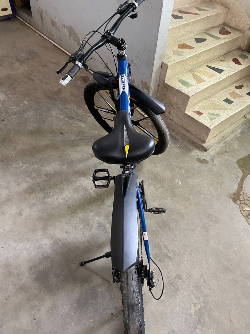 Blue Cycle 8