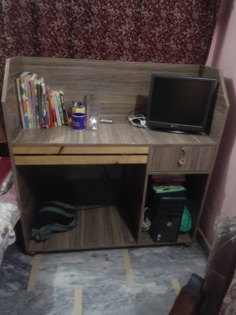 Computer table 2