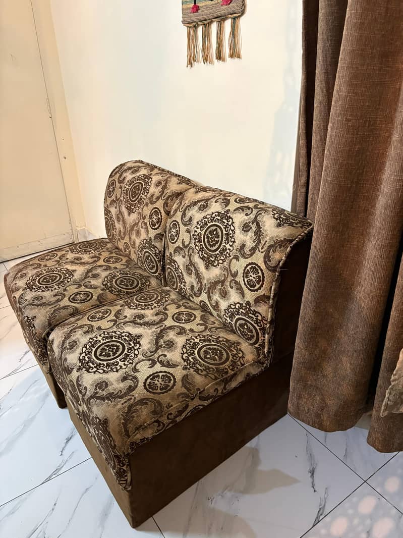 2 seater brown sofas 0