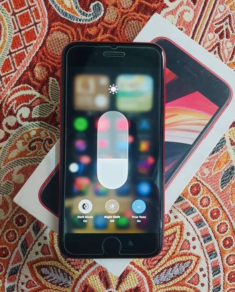 iPHONE SE2020 4