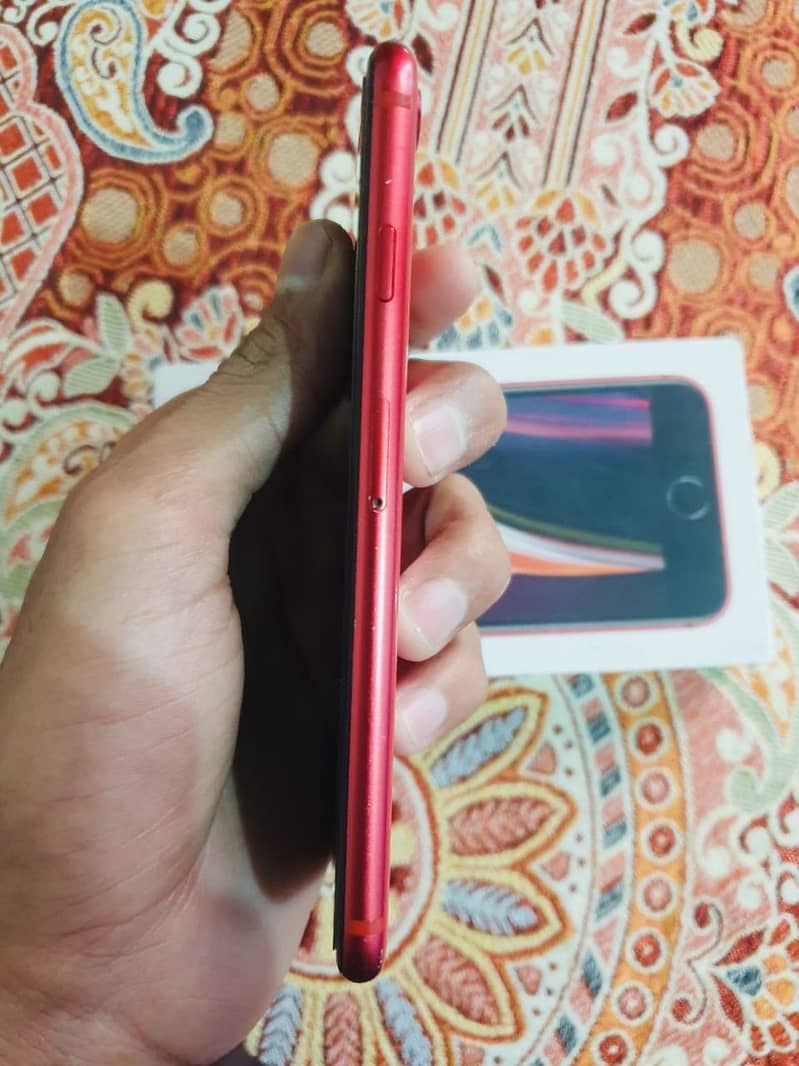 iPHONE SE2020 6