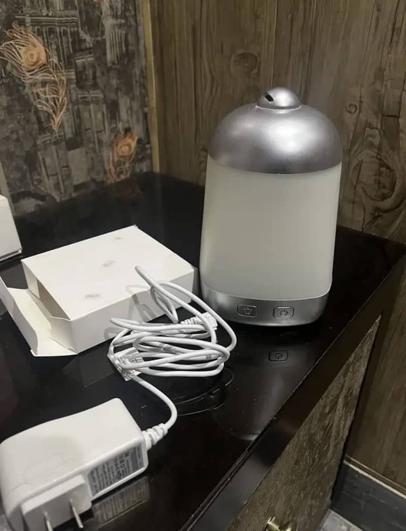 2 Humidifiers 0