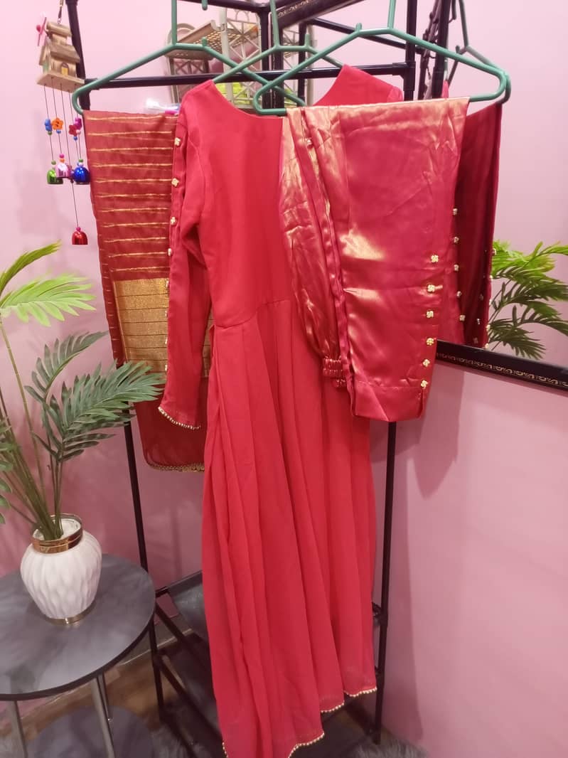 second hand clothes 0