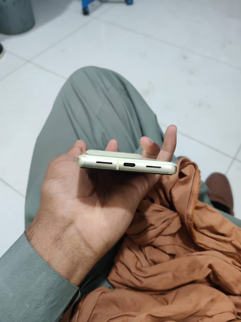Google Pixel 7 2