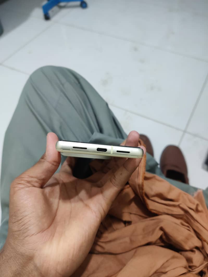 Google Pixel 7 3