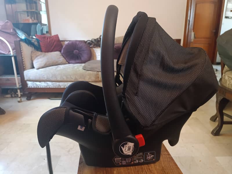 Carry cot 6