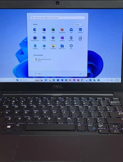 Dell Latitude Core i5 7th Generation 8/256