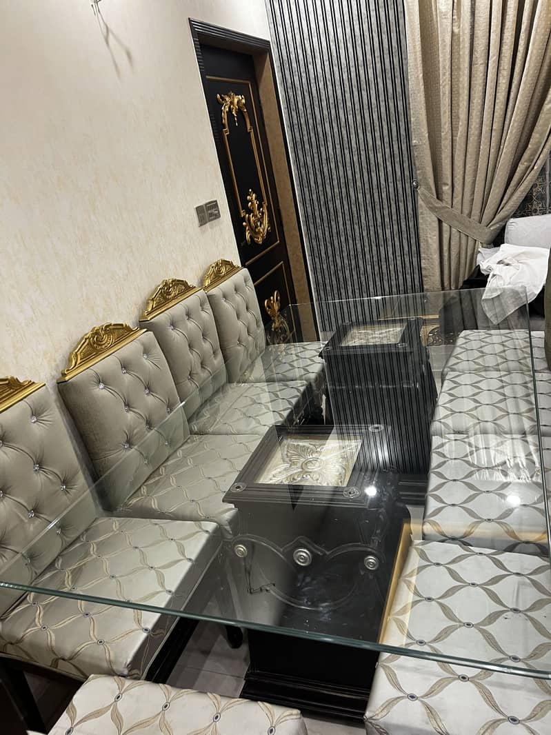 Dining Tables 0