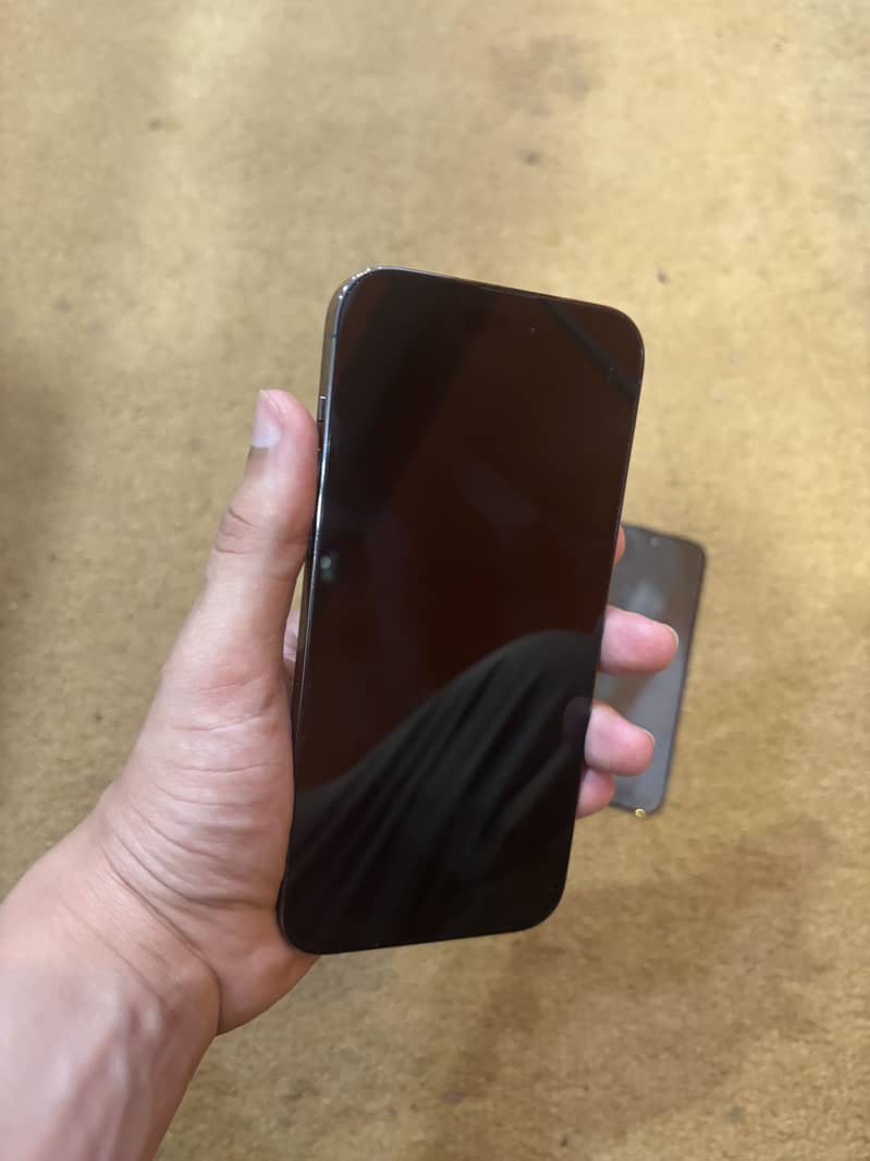 Iphone 14 pro max (lock) 3