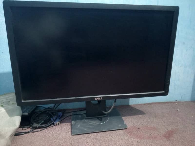 32' inch Computer LCD 0