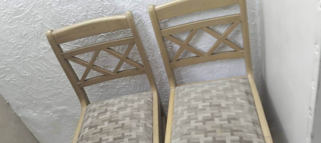 Chairs 0
