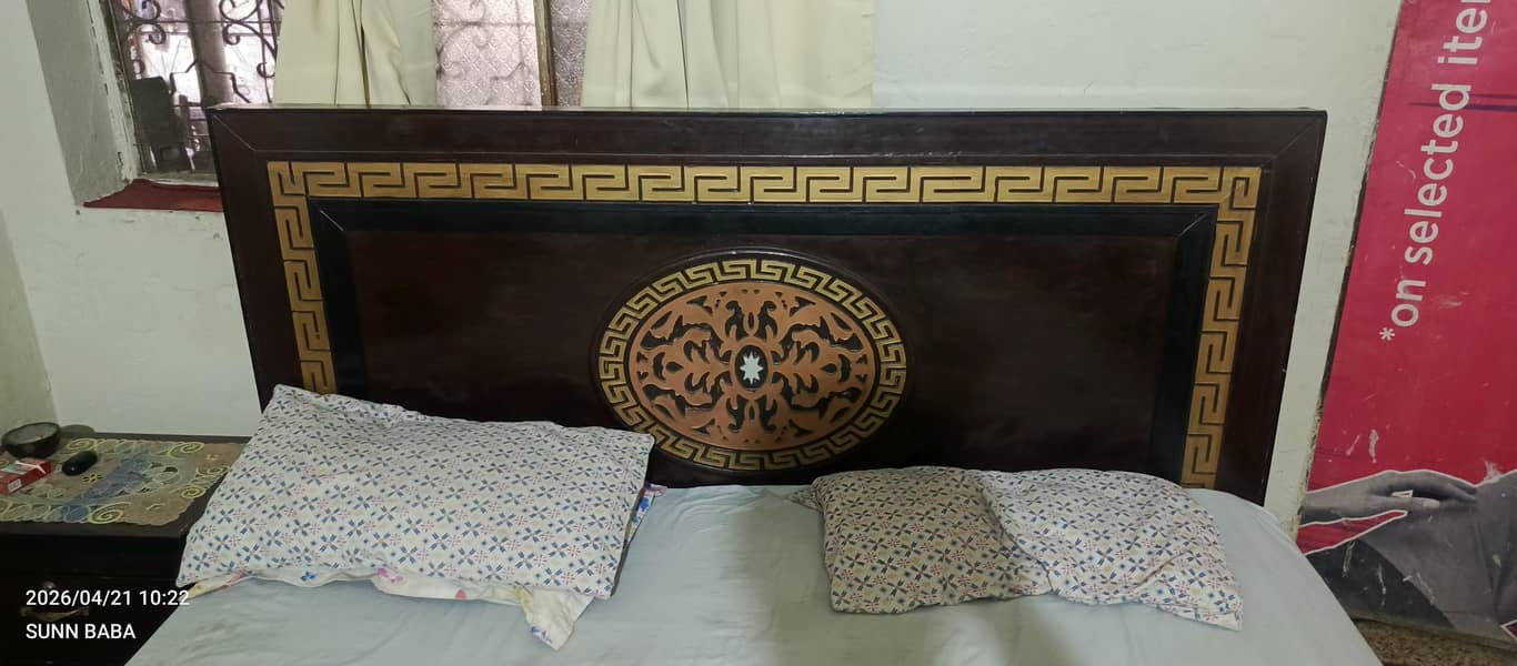 bed with side tables 0