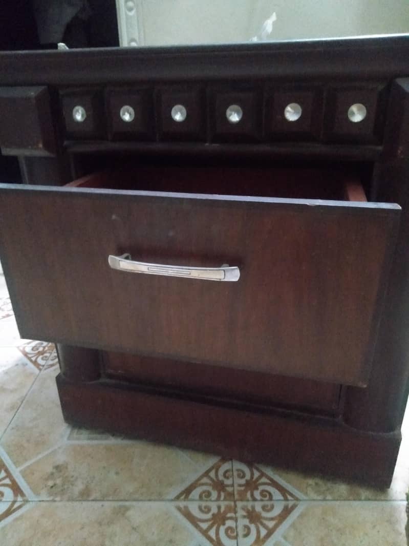 Bed Side Table Drawer 4