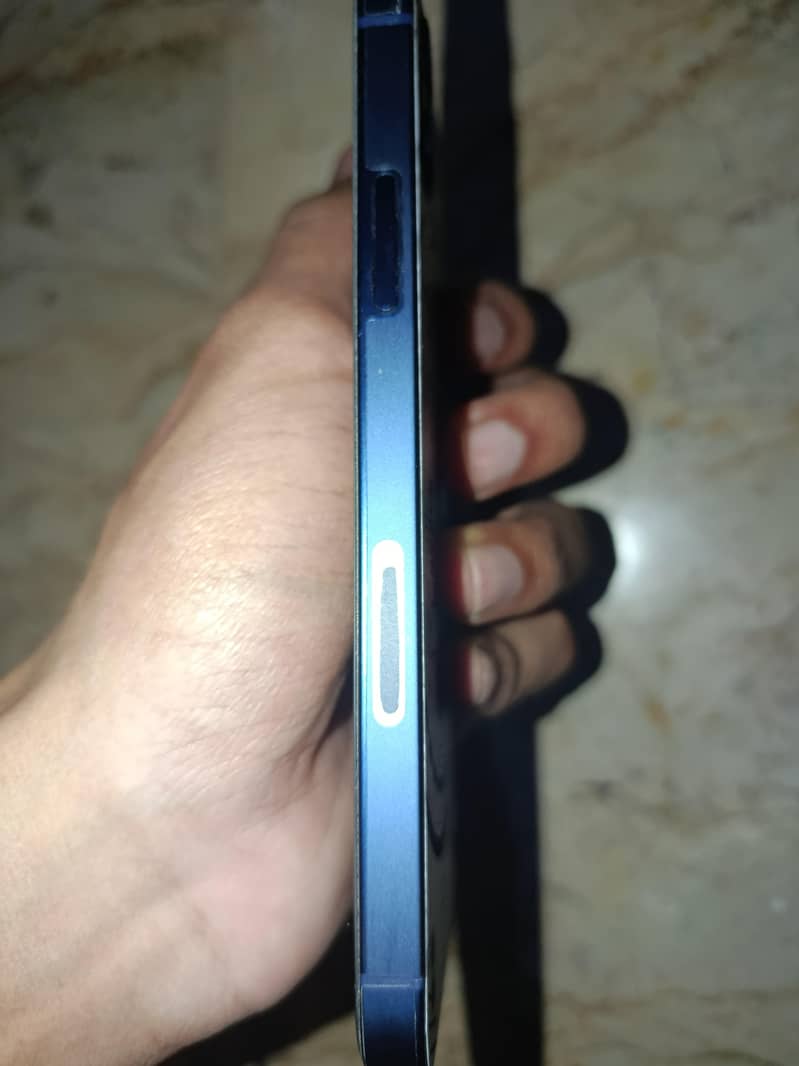 iPhone 12 1