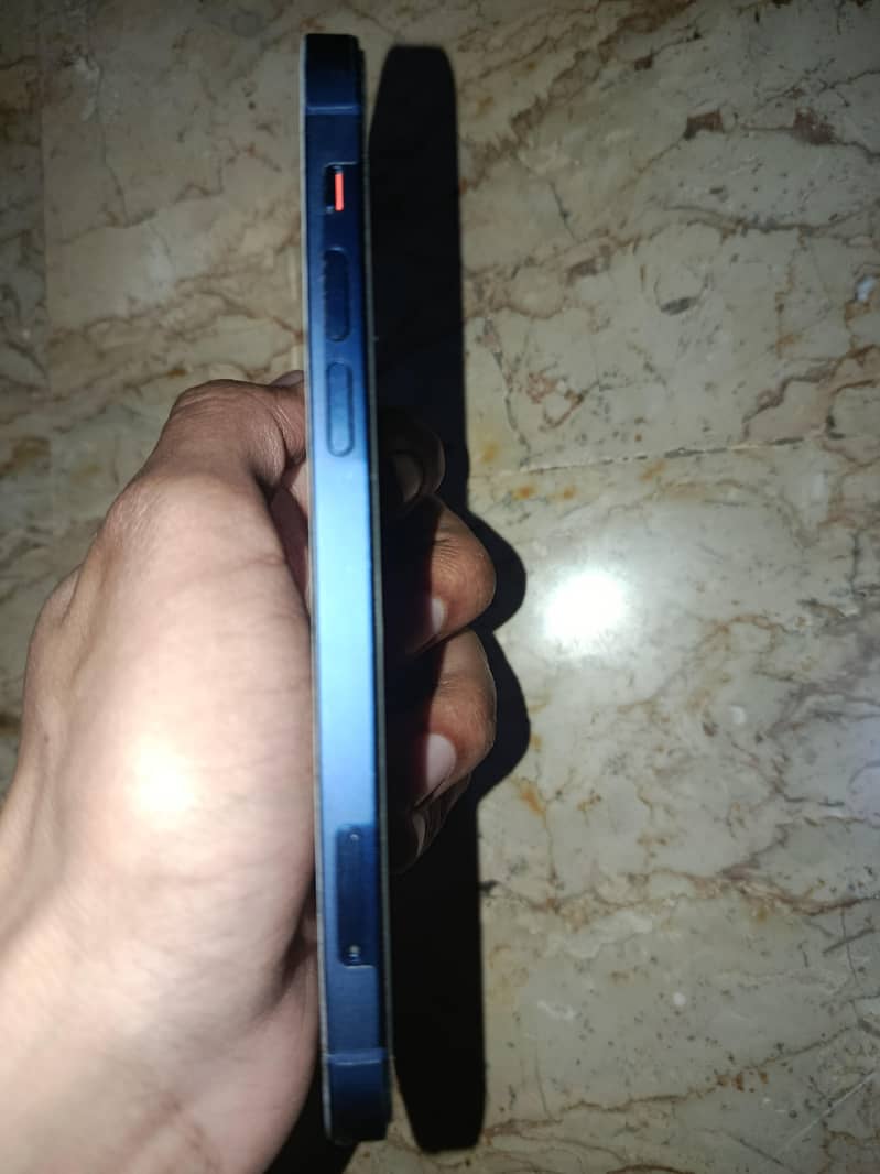 iPhone 12 2