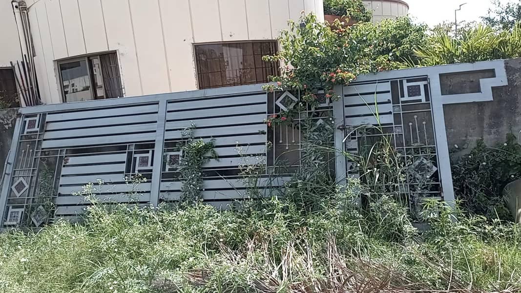 Sliding Metallic solid iron gate 0