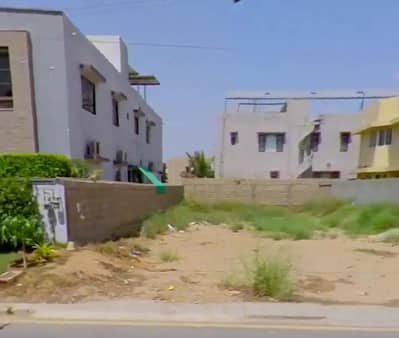 Gulshan Block 9  600 Sq. Yards Corner  Plot On Commercial Road