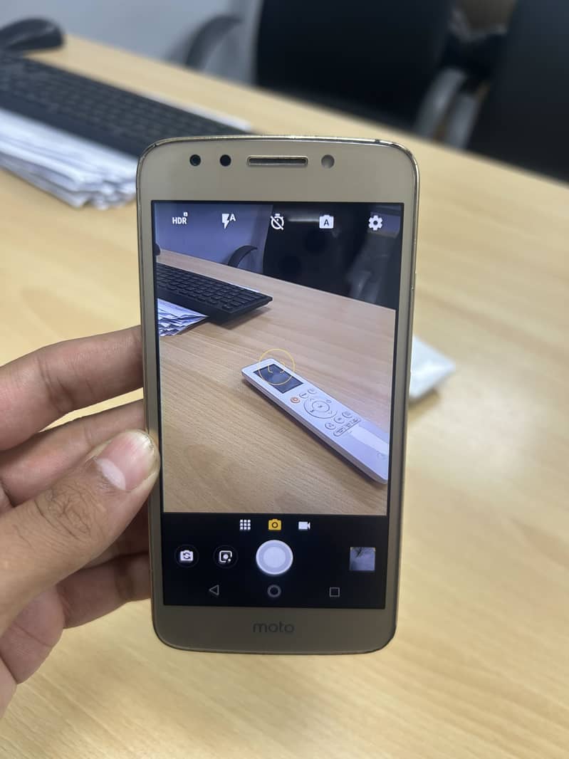 Moto E4 1