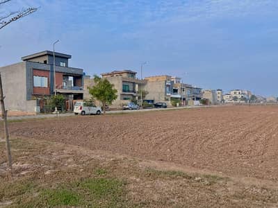 On Excellent Location In Park View City - Platinum Block Residential Plot Sized 5 Marla For sale