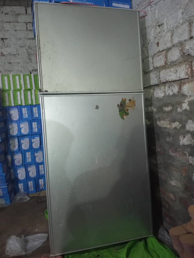 Waves Refrigerator 0