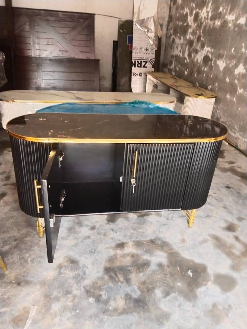 LED consol table 15