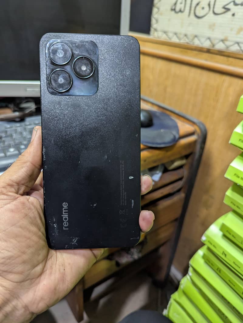 Realmi C53. 3