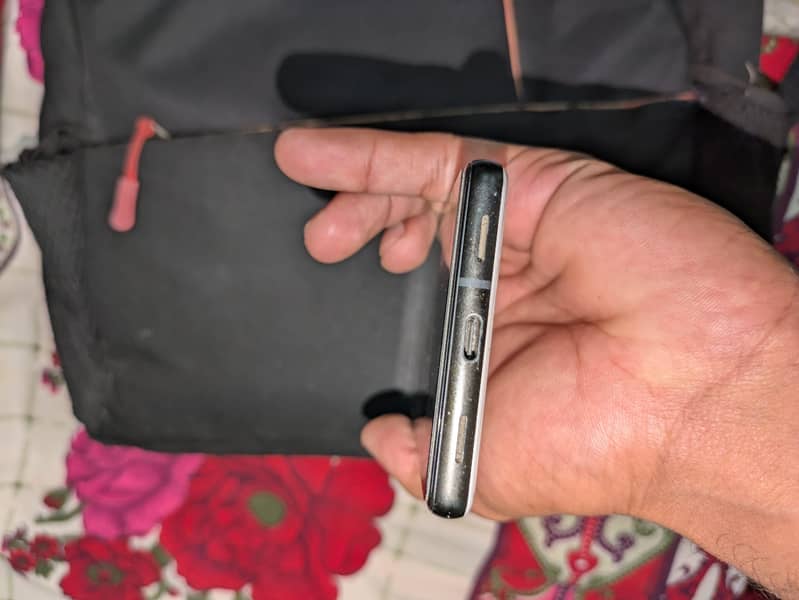 google pixel 6a 5