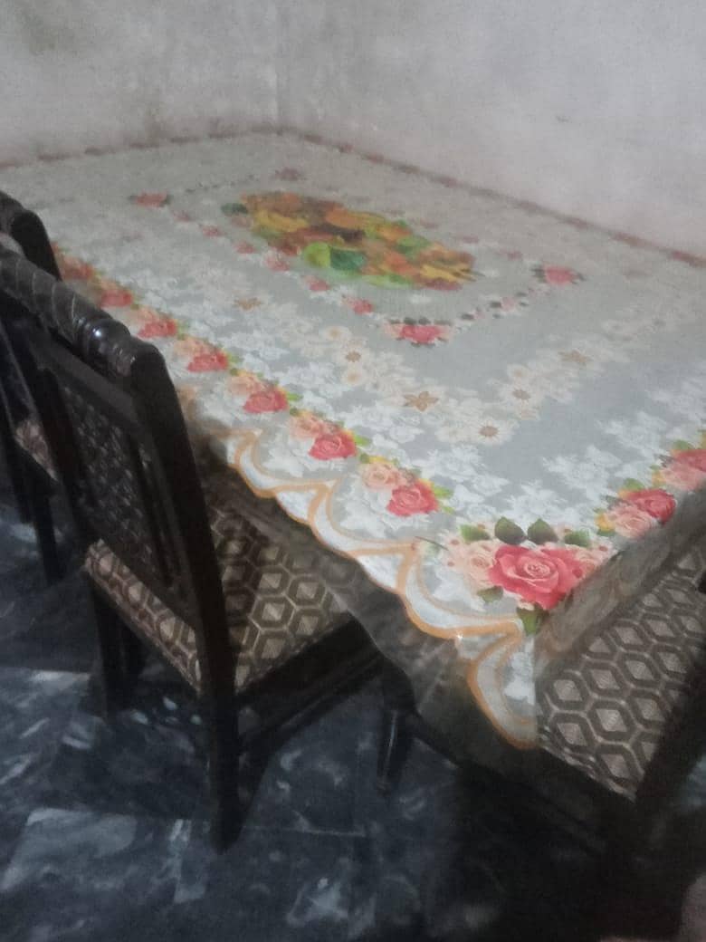 dining table with 6 chairs 0