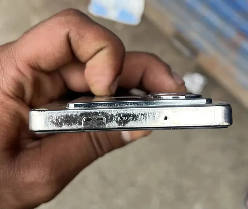 Infinix Note 40 5