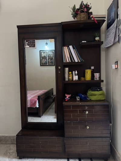 Dressing table