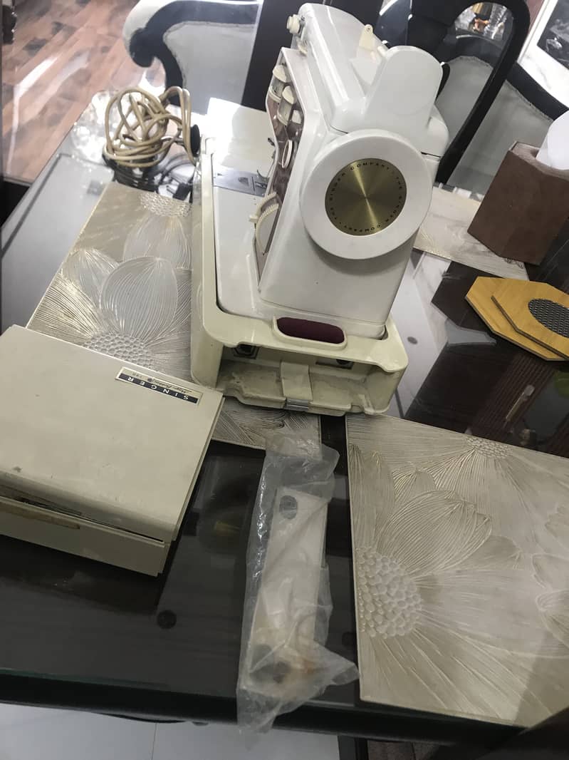 Singer sewing machine 1