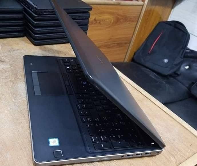 DELL Precision 7520 / HQ quadcore processor 4
