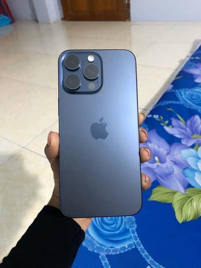 Iphone 15pro max Dual physical sim working factory unlocked 10/9