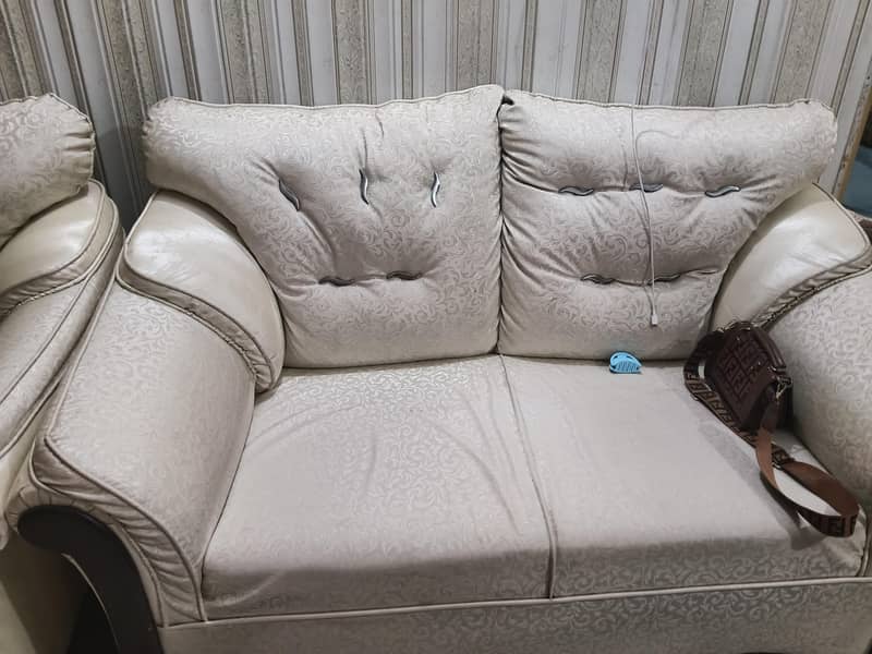 7seater sofa 0