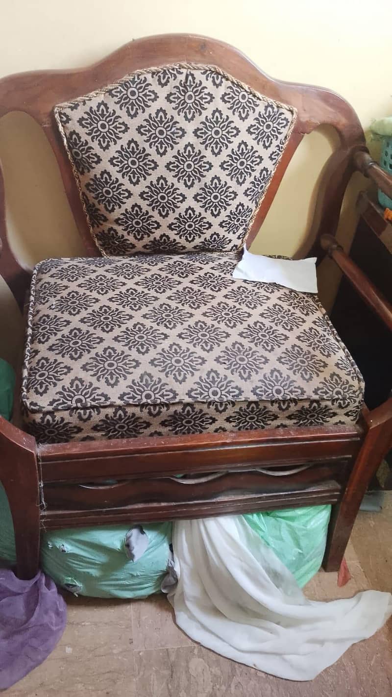4 Seater sofa set 0