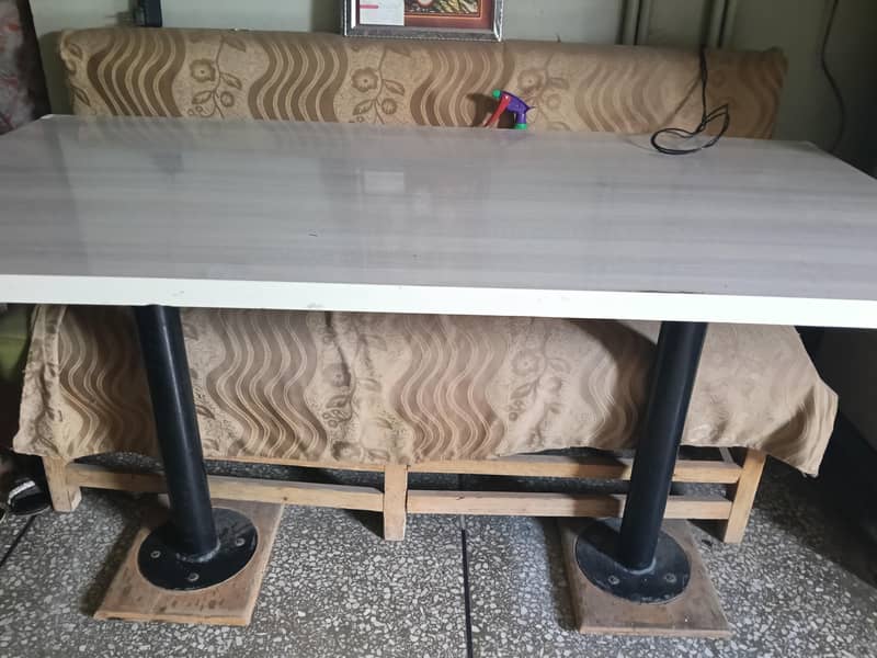 table + 2 sofa 3seater 2