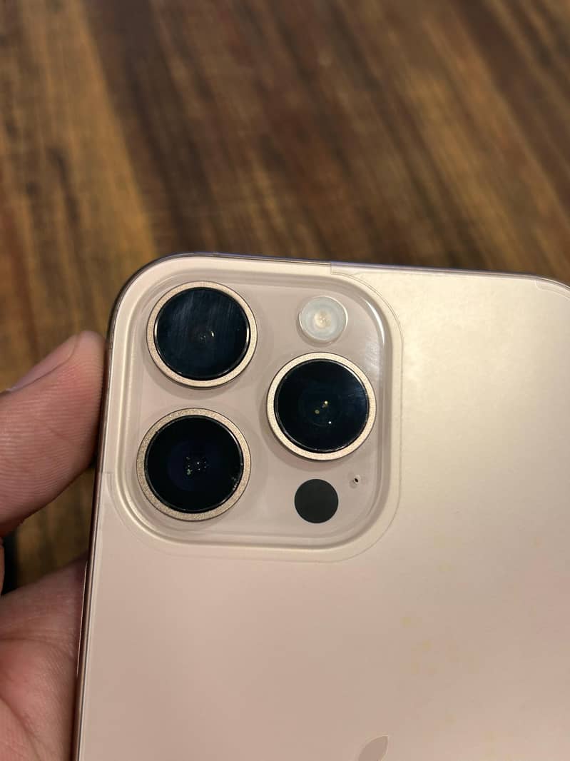 iphone 16 pro max 3