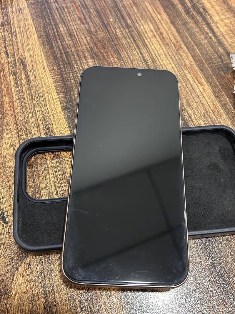 iphone 16 pro max 6