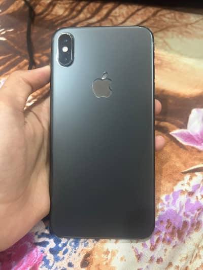 Iphone xs max black colour jv condition 10/8 screen par crack
