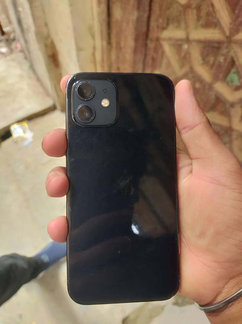 iPhone 12 0